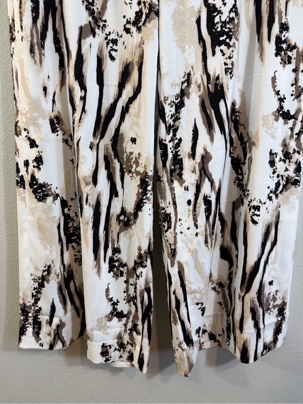WHBM Animal Print Wide Leg Pants Size 10 White Tan Black Zebra Casual Office - Picture 4 of 13